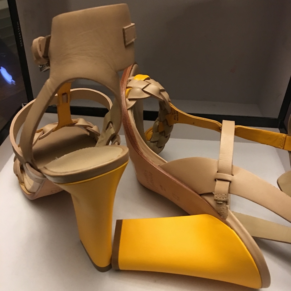 KELLY SANDAL - Picture 3 of 4